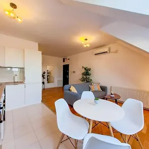 Apartament Dd, Bucureşti